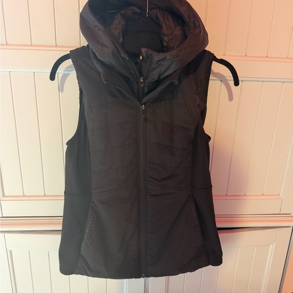 Lululemon Another Mile Vest- Women - Picture 2 of 5